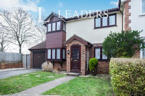 3 bedroom detached house to rent, Evesham Close, Bournemouth, BH7