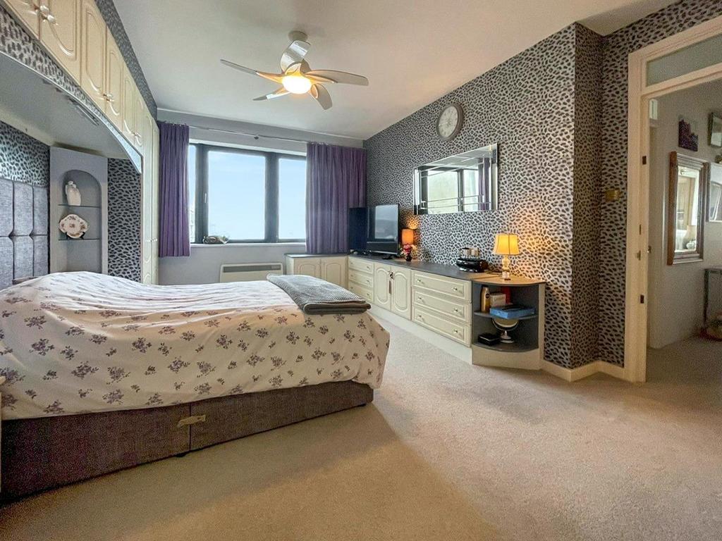 Main bedroom.jpg