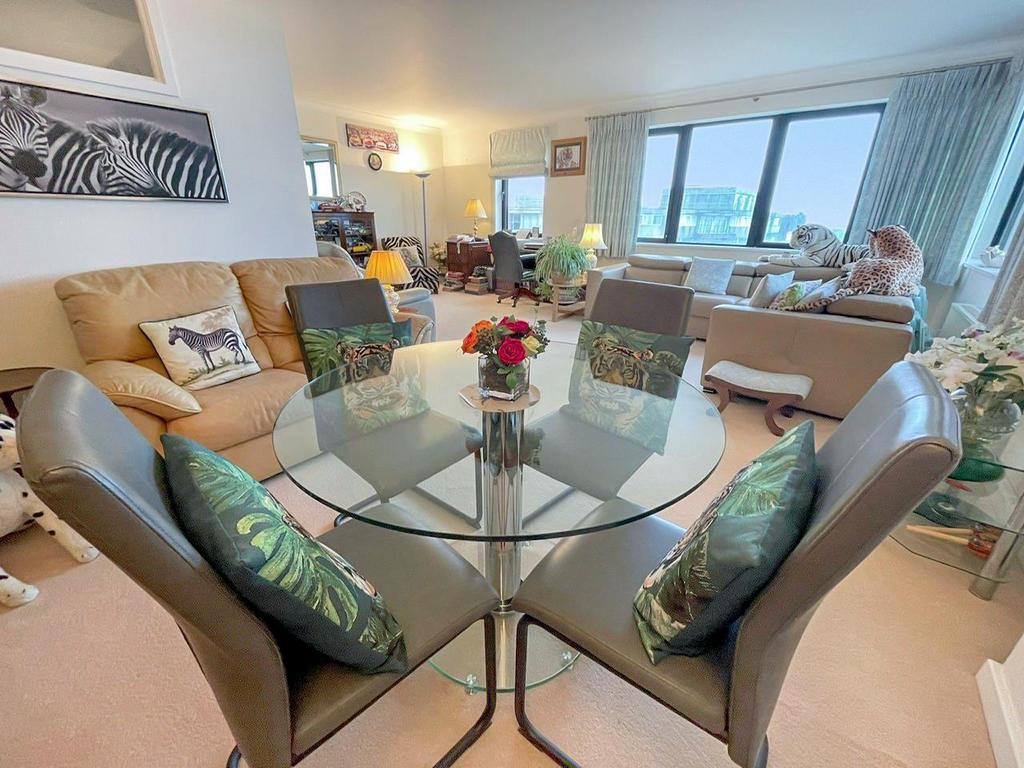 Dining area.jpg