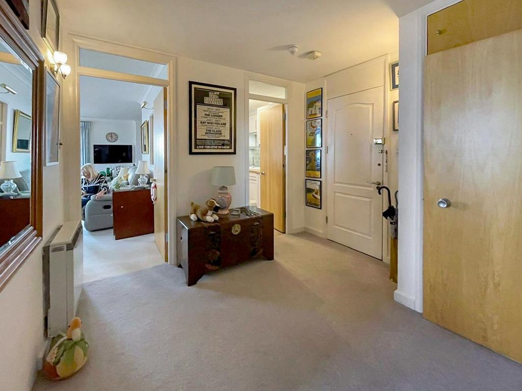 Hallway.jpg
