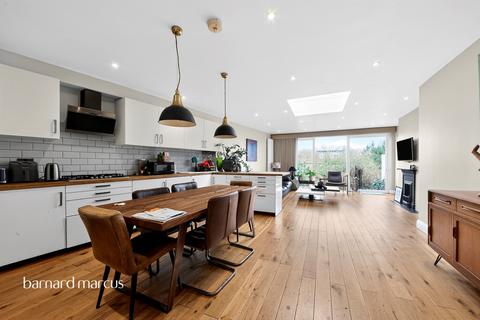 undefined, Torrington Gardens, London