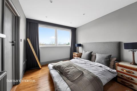 undefined, Torrington Gardens, London