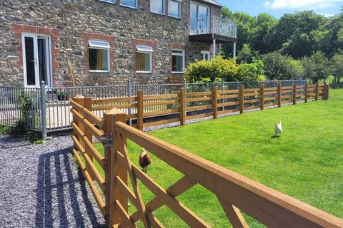 5 bedroom character property for sale, off Rhes Glynllifon, Groeslon, Gwynedd, LL54