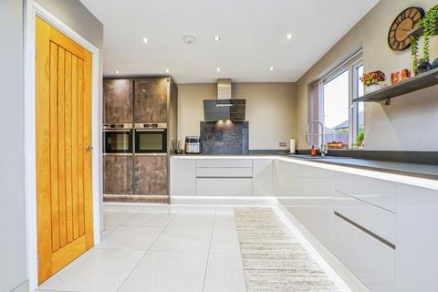 undefined, Lanshaw Close, Leeds, LS10