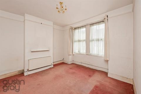 3 bedroom house for sale, Bear Road, Brighton