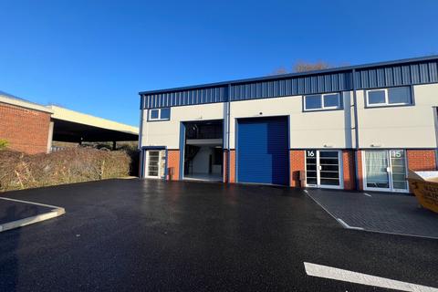 Industrial development to rent, Unit 17 Terminus Rd Chichester PO19 8TW