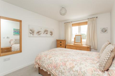2 bedroom flat for sale, Swift Crescent, Deal, Kent, CT14