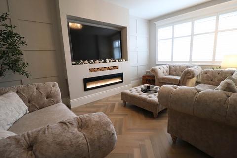undefined, Elsie Knocker Grove, Marlborough, SN8 4YN
