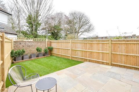4 bedroom end of terrace house for sale, Overhill Drive, Brighton BN1