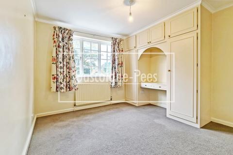 undefined, Oaklands, Haslemere, GU27