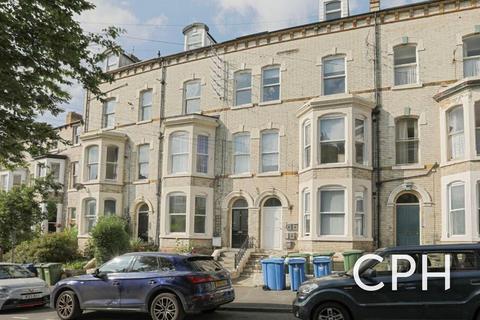undefined, Royal Avenue, Scarborough, YO11