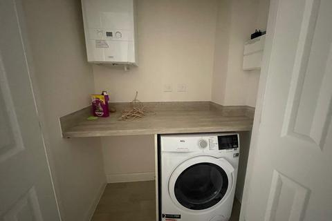 4 bedroom property to rent, Gilling Close, DERBY, DE23