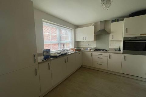 4 bedroom property to rent, Gilling Close, DERBY, DE23