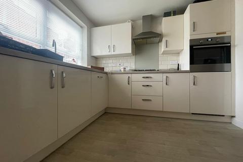 4 bedroom property to rent, Gilling Close, DERBY, DE23