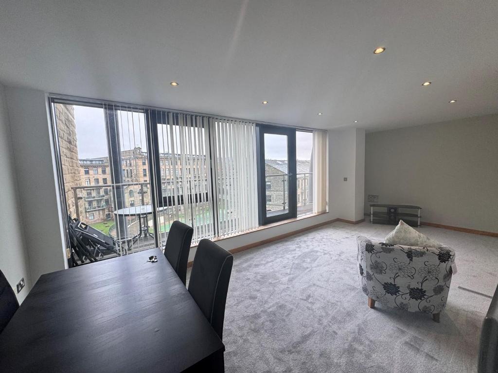 Living Dining Area
