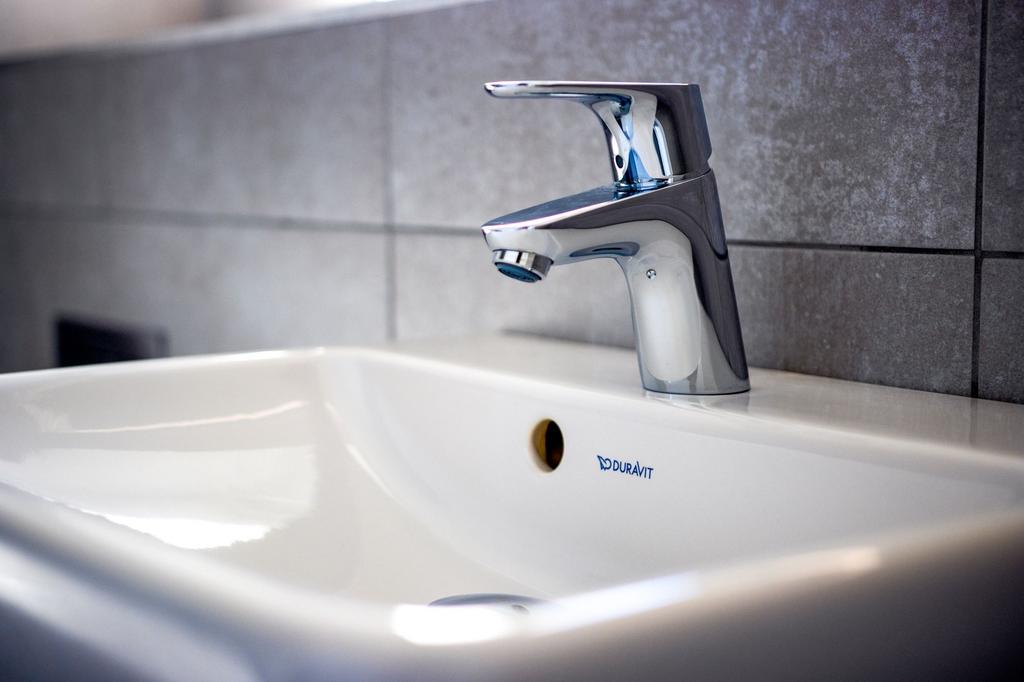 Sample sink