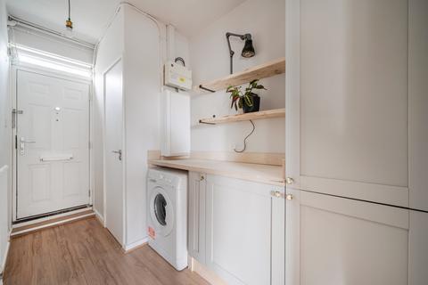 3 bedroom flat to rent, Hazellville Road London N19