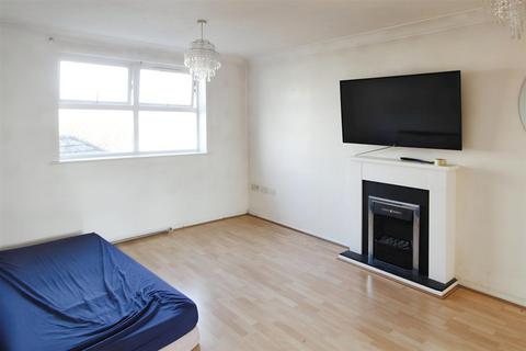 1 bedroom flat to rent, Pickford Gardens Slough