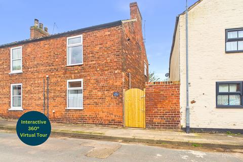 2 bedroom semi-detached house for sale, Low Street, North Lincolnshire DN18