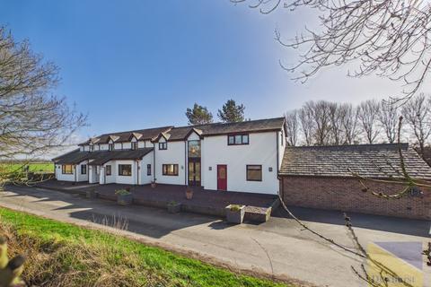 undefined, Marsh Lane, Longton PR4