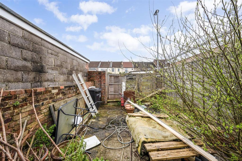 Rear Garden Exit to parking.jpg