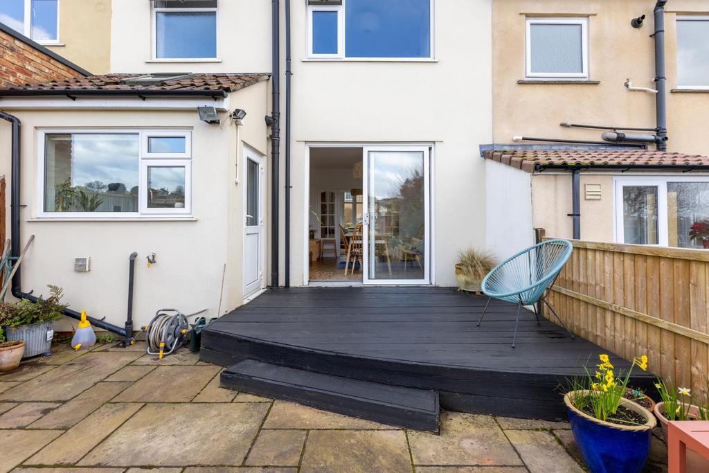 154 Sylvia Ave-38.jpg