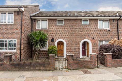 undefined, White Horse Lane, Stepney Green, E1