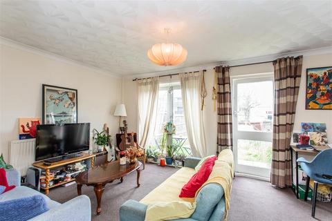 undefined, White Horse Lane, Stepney Green, E1