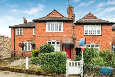 3 bedroom maisonette for sale, St. James Lane, London, N10