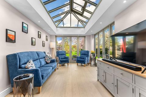 4 bedroom semi-detached house for sale, Casterton Road, Stamford PE9