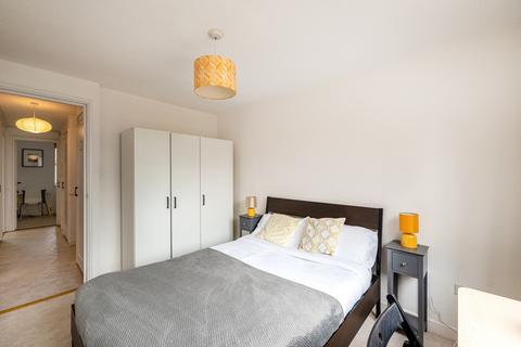 2 bedroom flat for sale, Lamb's Passage, London EC1Y