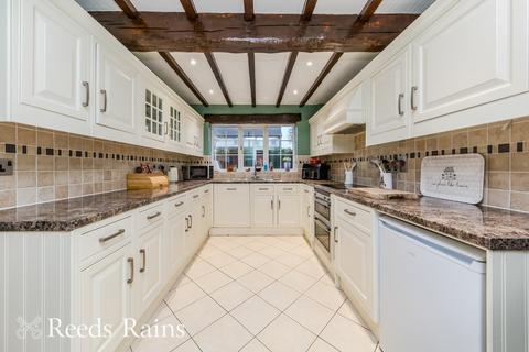 undefined, Silvergate Court, Cheshire CW12