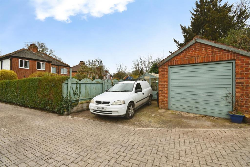 Garage and further off-street parking