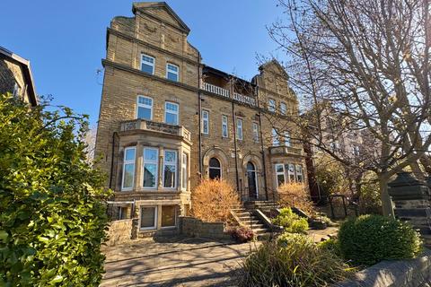 2 bedroom flat to rent, Cardigan Road, Headingley, Leeds, LS6