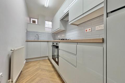 2 bedroom flat to rent, Cardigan Road, Headingley, Leeds, LS6