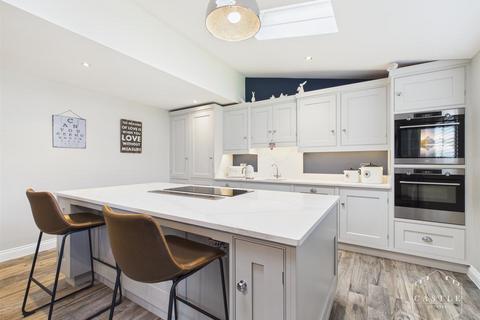 5 bedroom detached house for sale, Burbage Road, Burbage, Hinckley