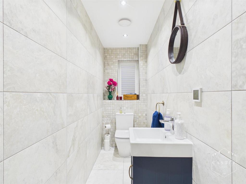 Guest cloakroom