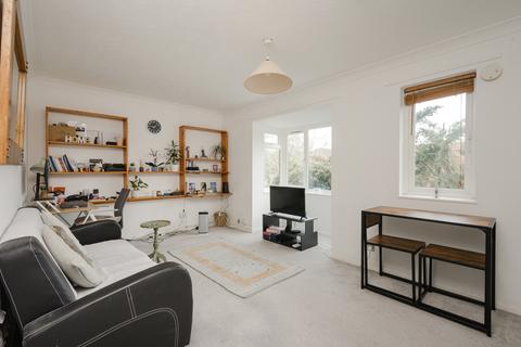 1 bedroom apartment for sale, Kipling Drive, London SW19