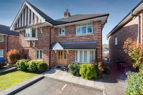Templeside Gardens, High Wycombe, HP12 3FQ