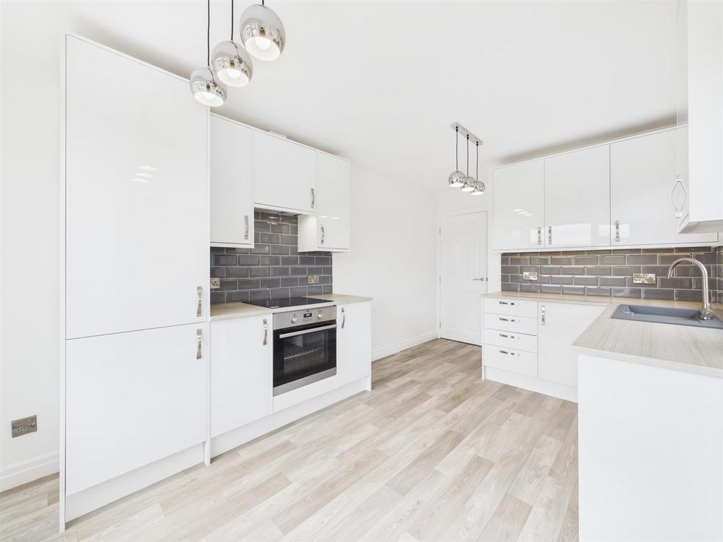 Kitchen: