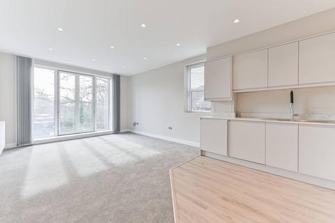 2 bedroom flat to rent, Dunheved Road North, Croydon, Thornton Heath, CR7