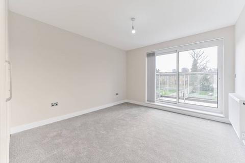 2 bedroom flat to rent, Dunheved Road North, Croydon, Thornton Heath, CR7