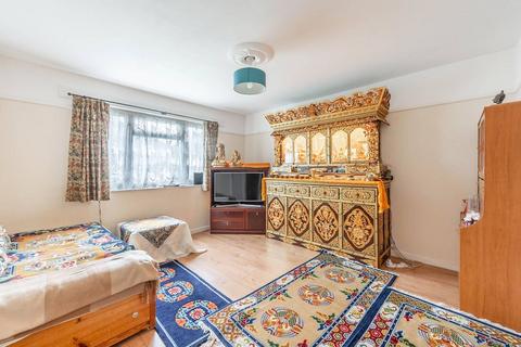 1 bedroom maisonette for sale, Southbourne Gardens, Eastcote, Ruislip, HA4