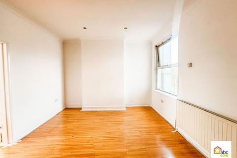 1 bedroom flat to rent, Ley Street, Ilford, IG1 4AF, UK