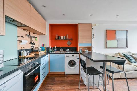 2 bedroom flat for sale, Butterfield House, Woolwich, London, SE18