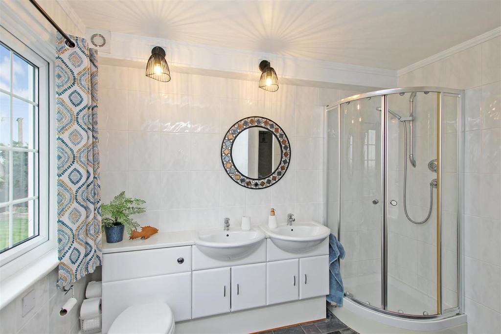 Bathroom.JPG