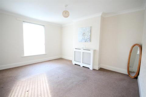 2 bedroom terraced house to rent, Dent Street, Shildon