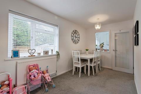 3 bedroom terraced house for sale, Tedder Avenue, Henlow