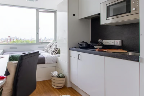 Studio to rent, Chelsea Lightfoot Hall, Manresa Road, London