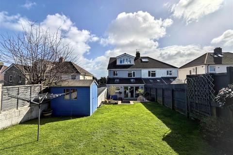 undefined, Sunningdale, Truro
